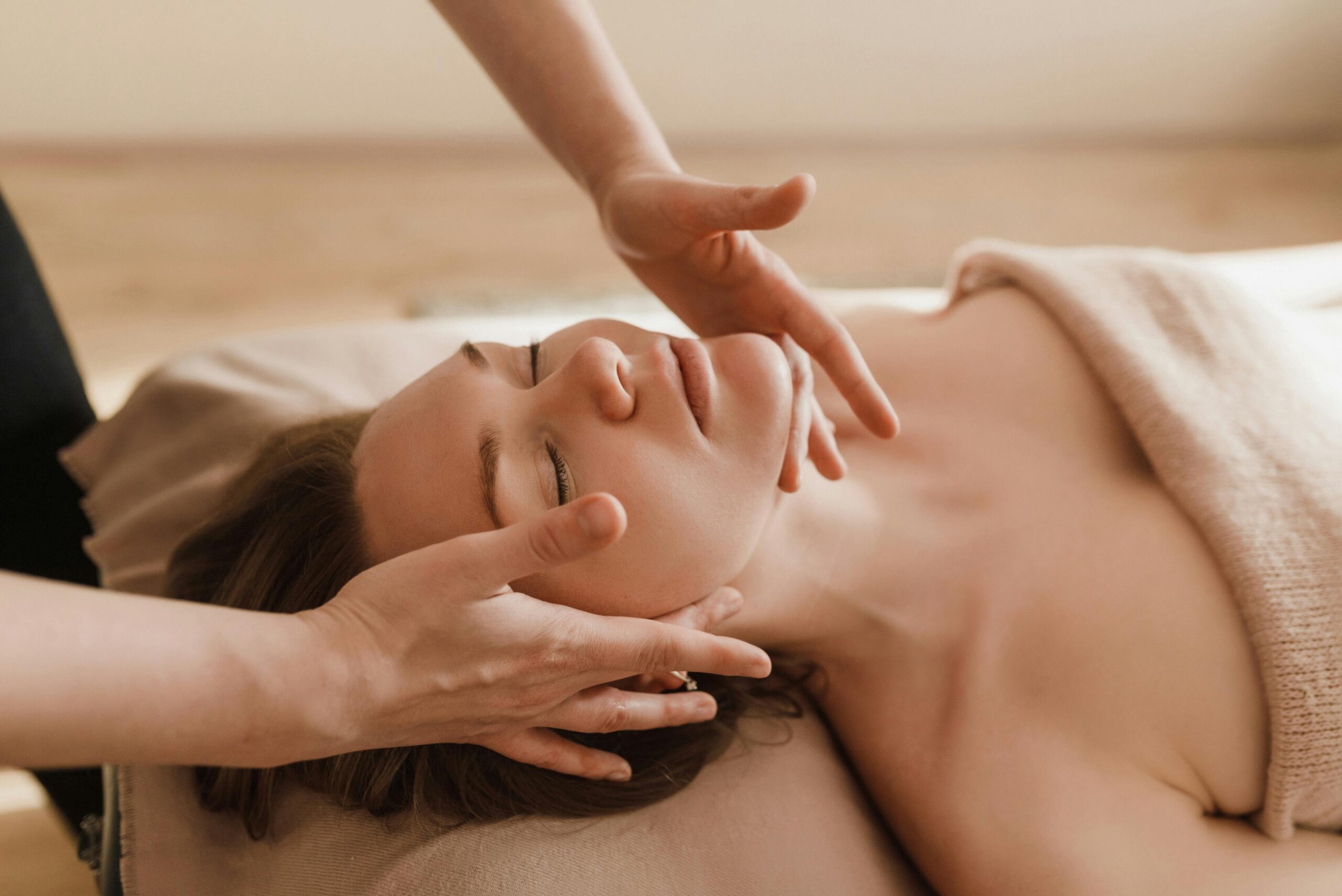 How Beauty Therapy Training Can Help You Start Your Own Business
